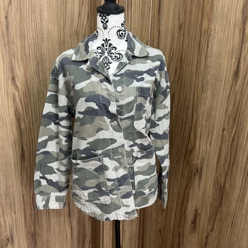 H&M Terepmintás farmerdzseki (S)