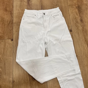 H&M fehér magasderekú farmer nadrág (L)