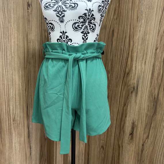 Zöld gumis derekú rövidnadrág (S-M)