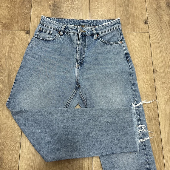 Monki szaggatott aljú farmer (29-M)